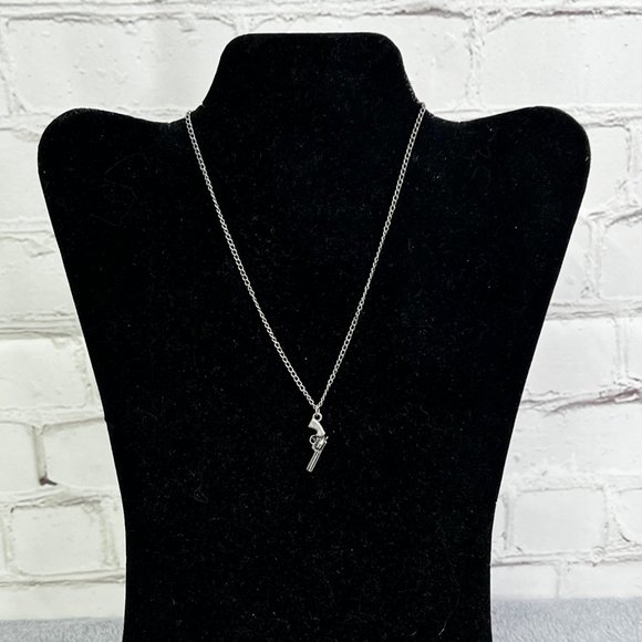 The Walking Dead Jewelry Lot Bracelets Necklaces 7 Pc Charms Black Silver Tone - Picture 12 of 12